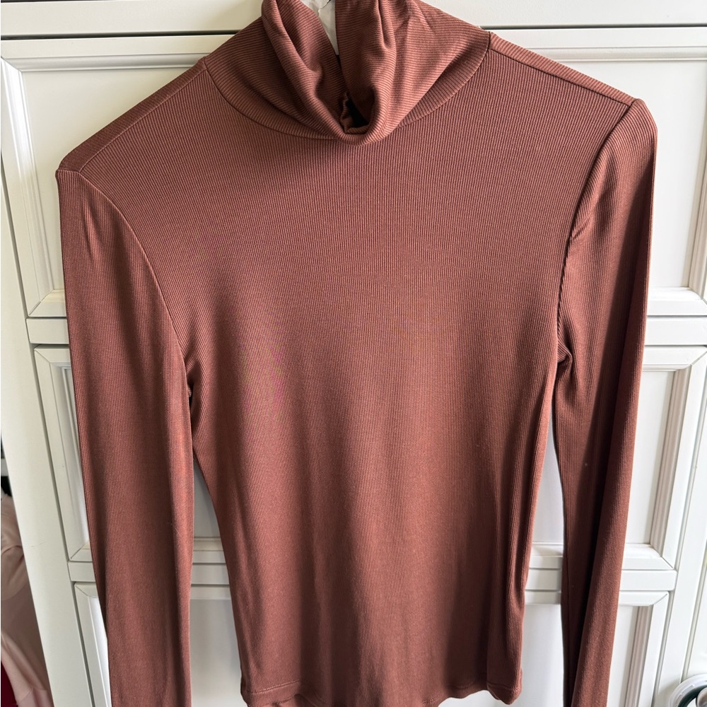 Sunday Best Turtleneck Long Sleeve Top